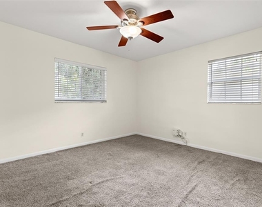 4813 W Bay Villa Avenue - Photo Thumbnail 11