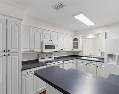 4813 W Bay Villa Avenue - Photo Thumbnail 34