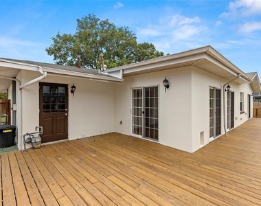 4813 W Bay Villa Avenue - Photo Thumbnail 5