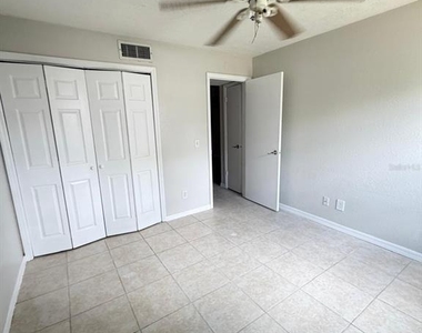 13697 Orange Sunset Drive - Photo Thumbnail 3