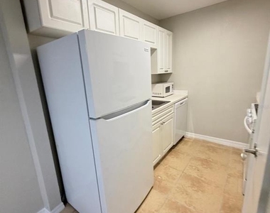 13697 Orange Sunset Drive - Photo Thumbnail 6