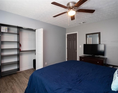 1635 Gladys Street - Photo Thumbnail 18