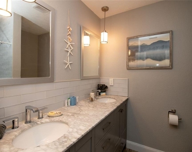 1635 Gladys Street - Photo Thumbnail 19