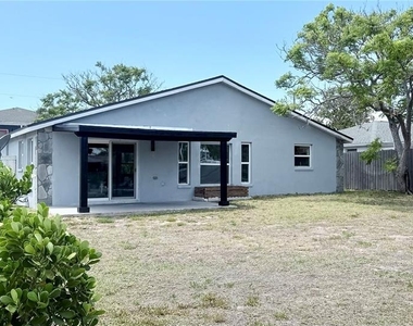 13726 Michelle Avenue - Photo Thumbnail 12