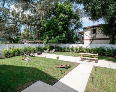 705 E Elm Street - Photo Thumbnail 13