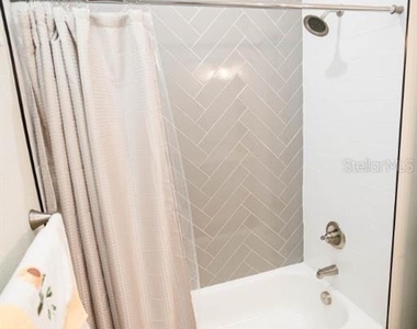 705 E Elm Street - Photo Thumbnail 11
