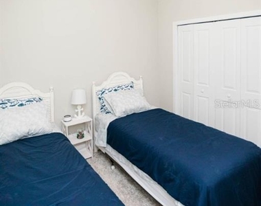705 E Elm Street - Photo Thumbnail 12