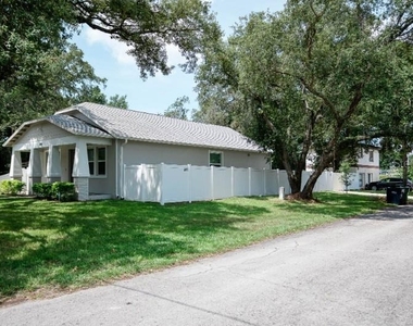 705 E Elm Street - Photo Thumbnail 1