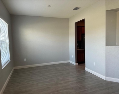 2597 Highlands Creek Way - Photo Thumbnail 3