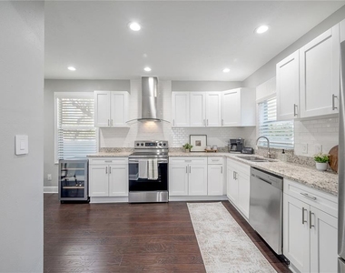 2902 N Jefferson Street - Photo Thumbnail 14