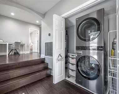 2902 N Jefferson Street - Photo Thumbnail 9