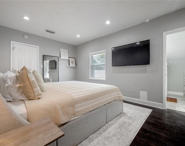 2902 N Jefferson Street - Photo Thumbnail 21