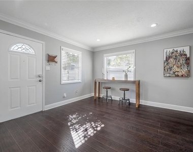 2902 N Jefferson Street - Photo Thumbnail 6