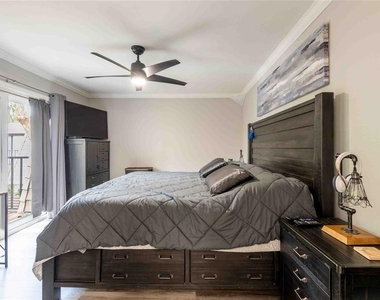 15307 W Pond Woods Drive - Photo Thumbnail 17