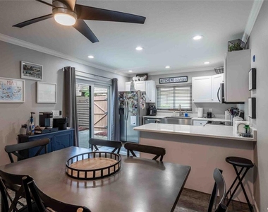 15307 W Pond Woods Drive - Photo Thumbnail 12