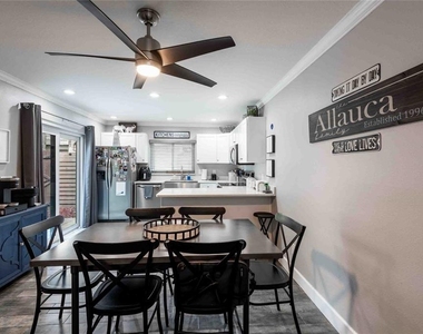 15307 W Pond Woods Drive - Photo Thumbnail 11