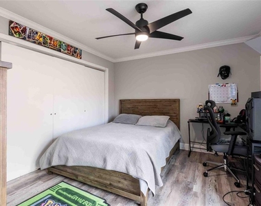 15307 W Pond Woods Drive - Photo Thumbnail 25