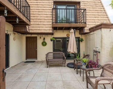 15307 W Pond Woods Drive - Photo Thumbnail 5