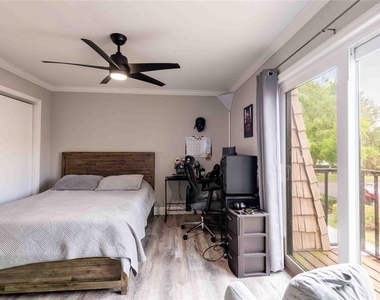 15307 W Pond Woods Drive - Photo Thumbnail 24