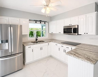 5124 Springwood Drive - Photo Thumbnail 6