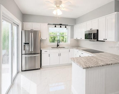5124 Springwood Drive - Photo Thumbnail 4