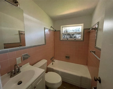 509 N Saturn Avenue - Photo Thumbnail 1