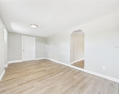 605 S Disston Avenue - Photo Thumbnail 12
