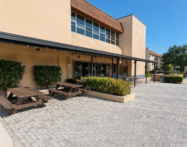 5820 N Church Avenue - Photo Thumbnail 18