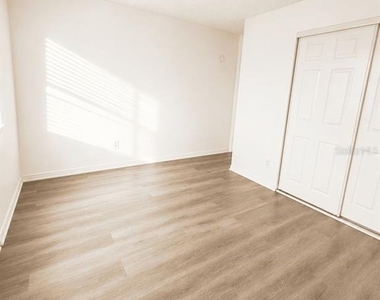 5820 N Church Avenue - Photo Thumbnail 7