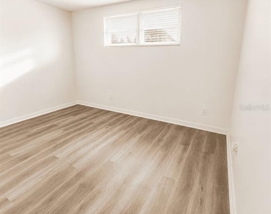 5820 N Church Avenue - Photo Thumbnail 8