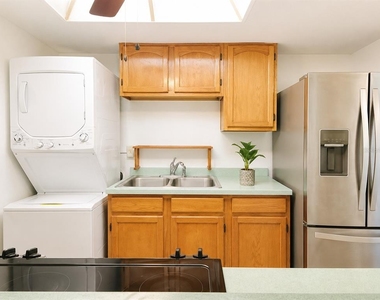 5820 N Church Avenue - Photo Thumbnail 8