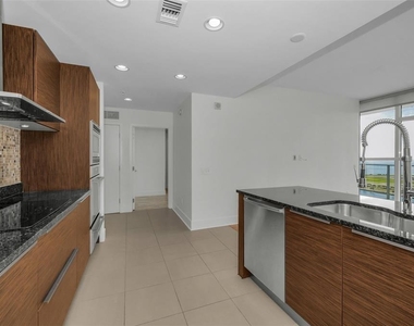 175 1st Street S - Photo Thumbnail 10