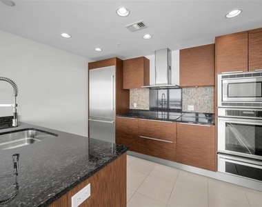 175 1st Street S - Photo Thumbnail 8