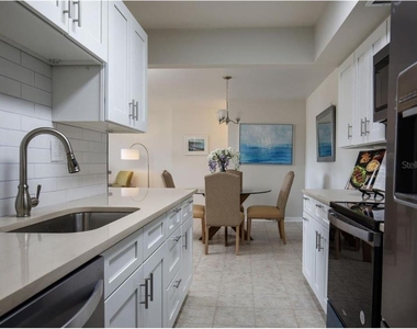 10355 Paradise Boulevard - Photo Thumbnail 7
