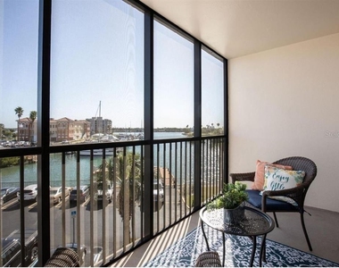 10355 Paradise Boulevard - Photo Thumbnail 5