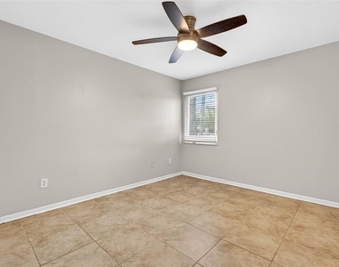 527 S Lincoln Avenue - Photo Thumbnail 11