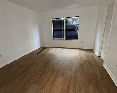 2573 Aventurine Street - Photo Thumbnail 11