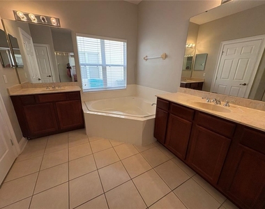 6931 Lucca Street - Photo Thumbnail 16