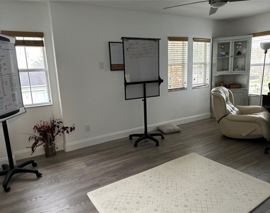 10018 Chorlton Circle - Photo Thumbnail 44