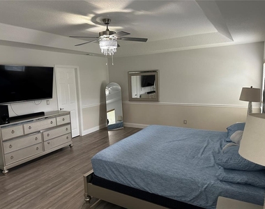 10018 Chorlton Circle - Photo Thumbnail 24