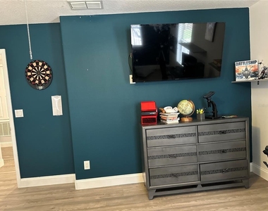 10018 Chorlton Circle - Photo Thumbnail 39