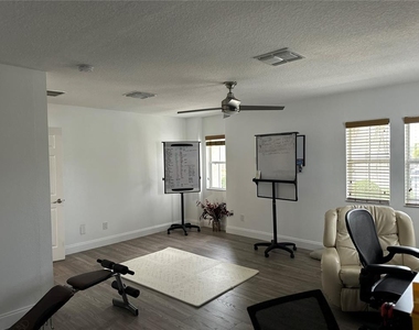 10018 Chorlton Circle - Photo Thumbnail 45