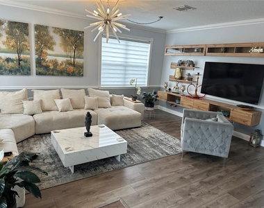 10018 Chorlton Circle - Photo Thumbnail 6