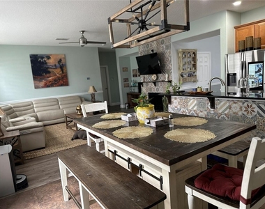 10018 Chorlton Circle - Photo Thumbnail 9