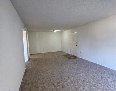944 Lake Destiny Road - Photo Thumbnail 8