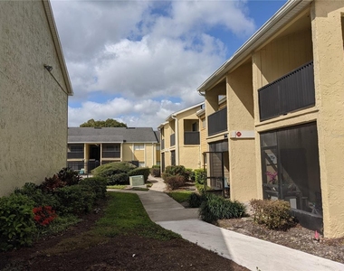 944 Lake Destiny Road - Photo Thumbnail 2