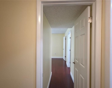 2025 Sylvester Road - Photo Thumbnail 11