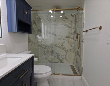 2025 Sylvester Road - Photo Thumbnail 18