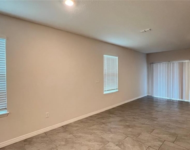 11056 Great Rock Street - Photo Thumbnail 7