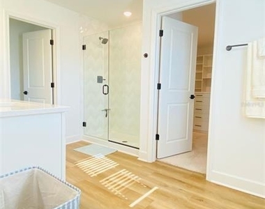 4128 Southern Vista Loop - Photo Thumbnail 10